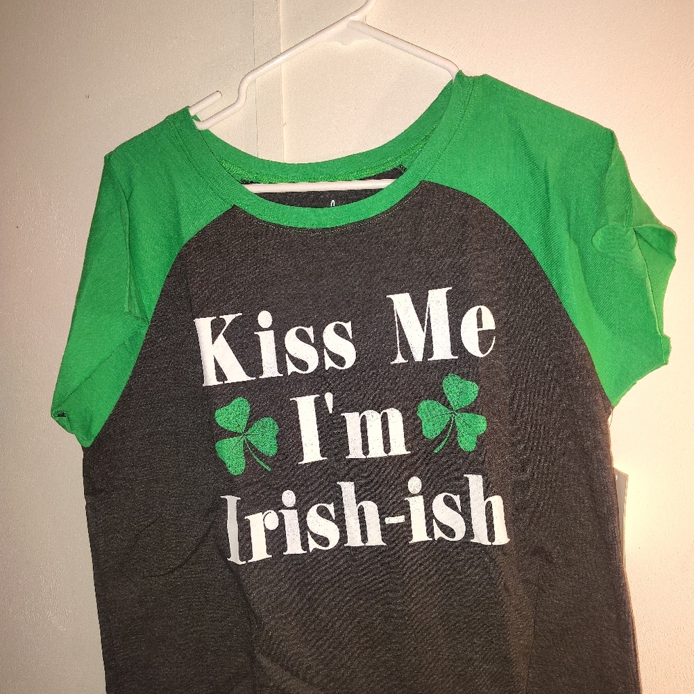 Made Right "Kiss Me I'm Irish-ish" Sz XL